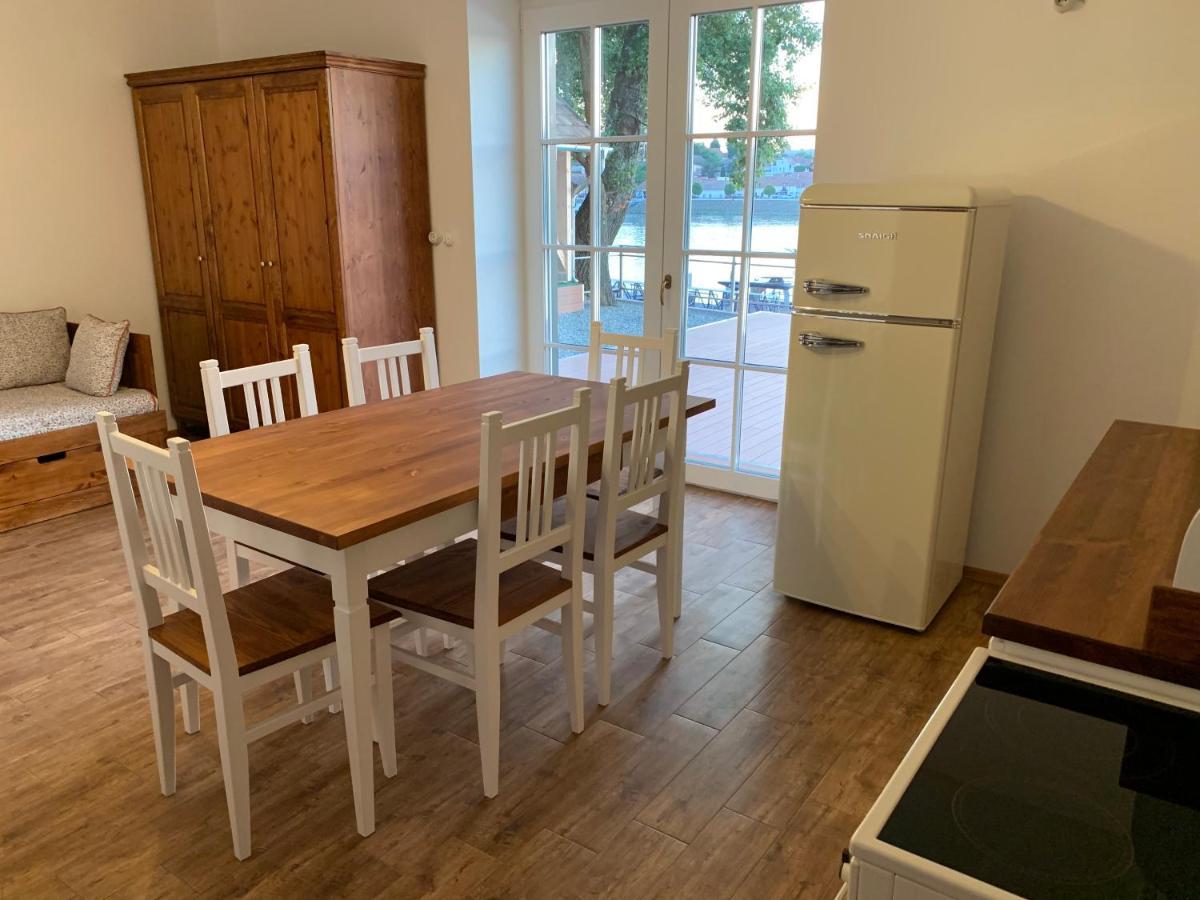Szazesztendos Reveszhaz Apartman Szigetmonostor ภายนอก รูปภาพ