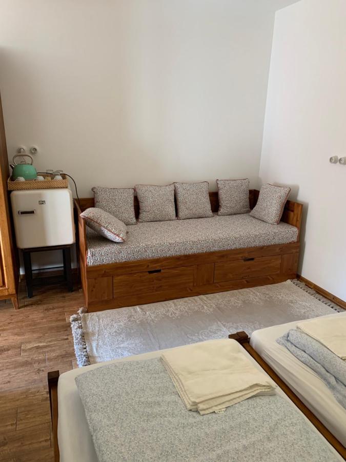 Szazesztendos Reveszhaz Apartman Szigetmonostor ภายนอก รูปภาพ