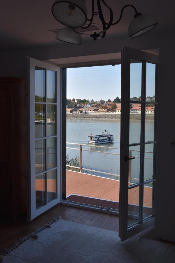 Szazesztendos Reveszhaz Apartman Szigetmonostor ภายนอก รูปภาพ