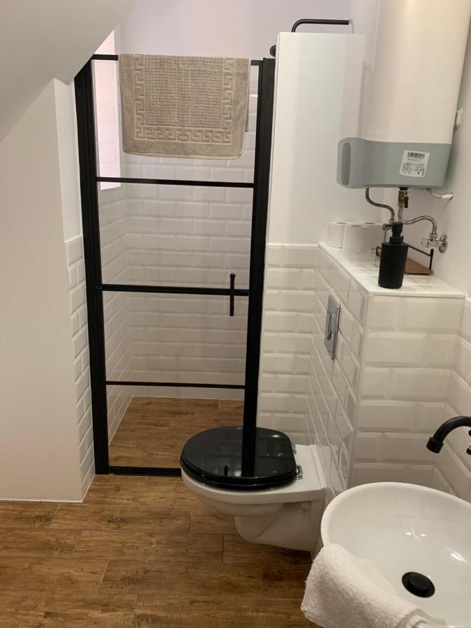 Szazesztendos Reveszhaz Apartman Szigetmonostor ภายนอก รูปภาพ