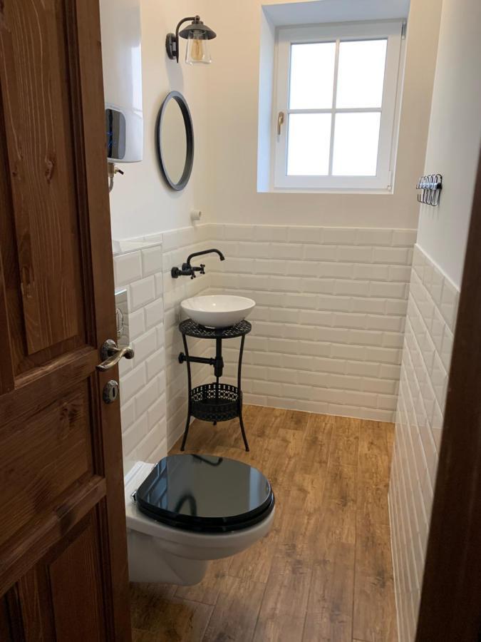 Szazesztendos Reveszhaz Apartman Szigetmonostor ภายนอก รูปภาพ