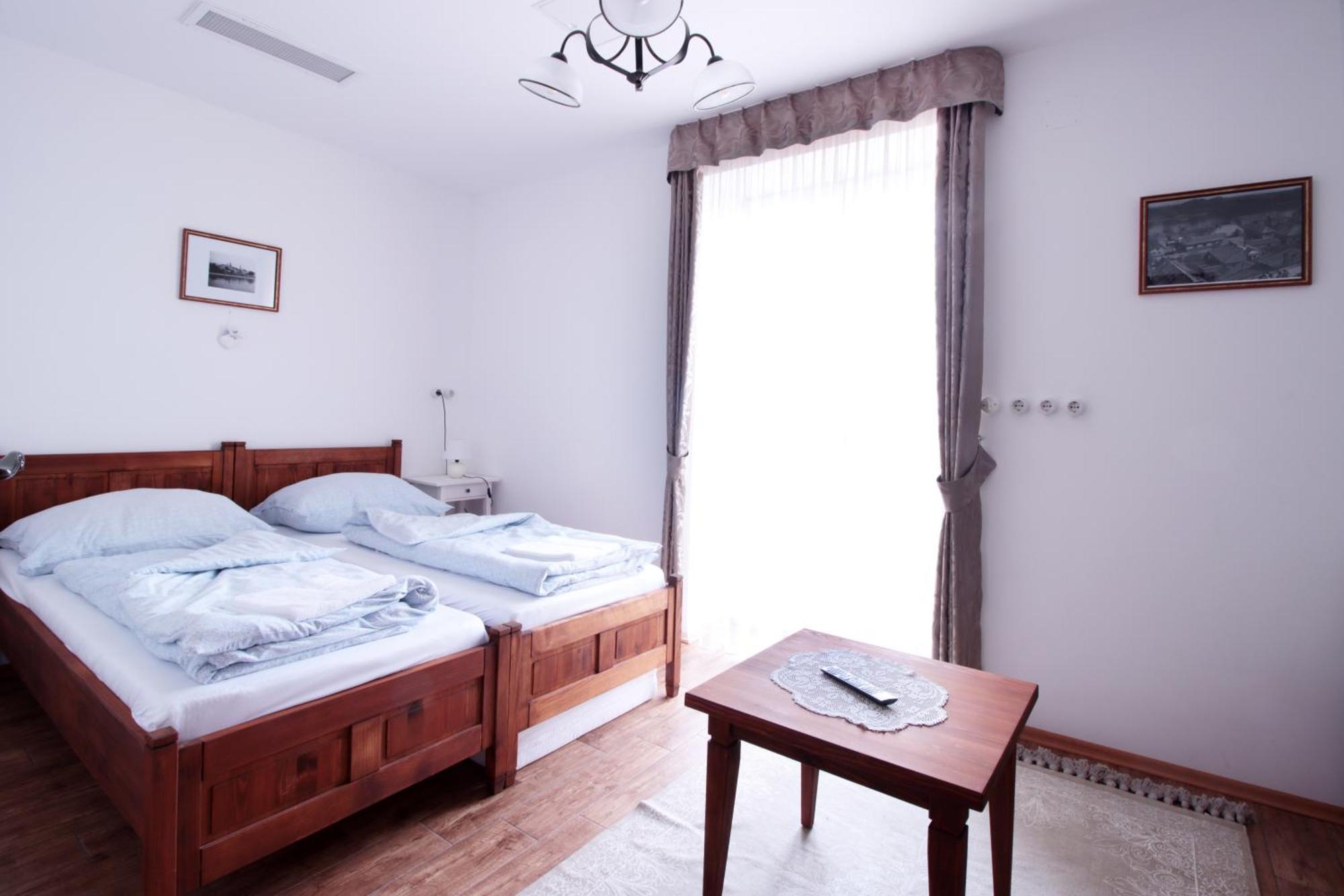 Szazesztendos Reveszhaz Apartman Szigetmonostor ภายนอก รูปภาพ